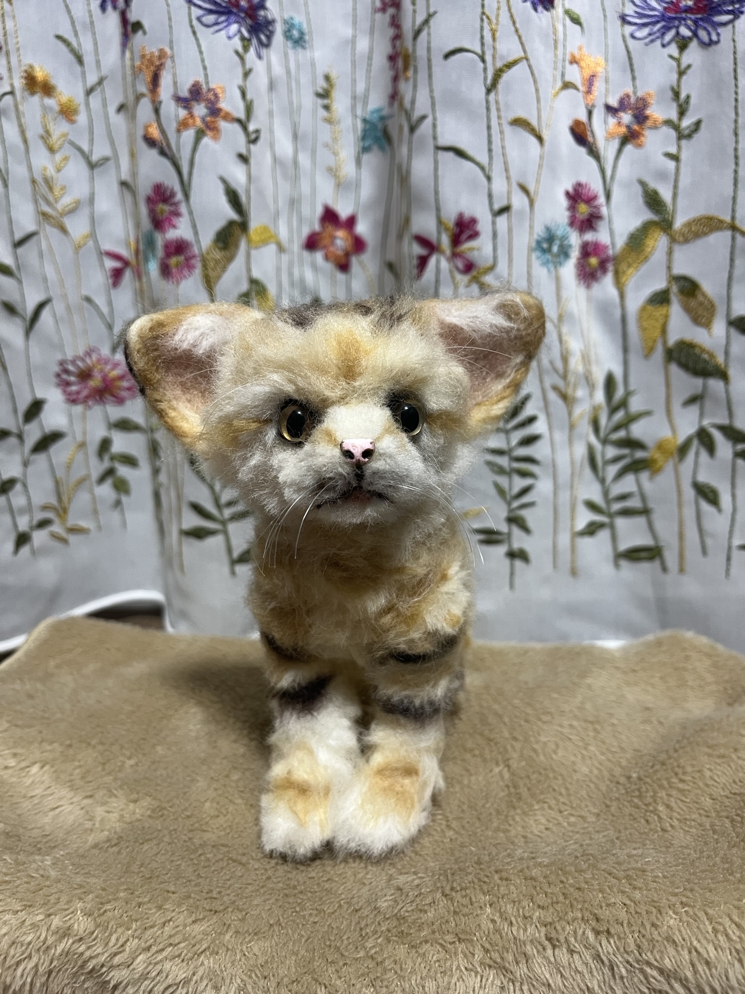 羊毛フェルト　ミーアキャット 羊毛フェルト ミーアキャット 動物フィギュア | iichi 日々の