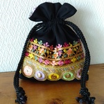 インド刺繍リボンのミニポーチ ブラック