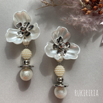 RUKIRIRIA #687 パールフラワー×シルバーピアス  大ぶりピアス 大ぶりイヤリング 