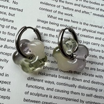 bloom（grape,pale green）／ピアス／イヤリング／