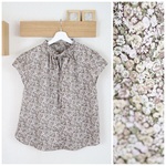 【5/13♡新入荷】リバティ＊フリルネックブラウス（9号)