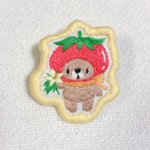 トマト🍅くまちゃん🧸刺繍ブローチ