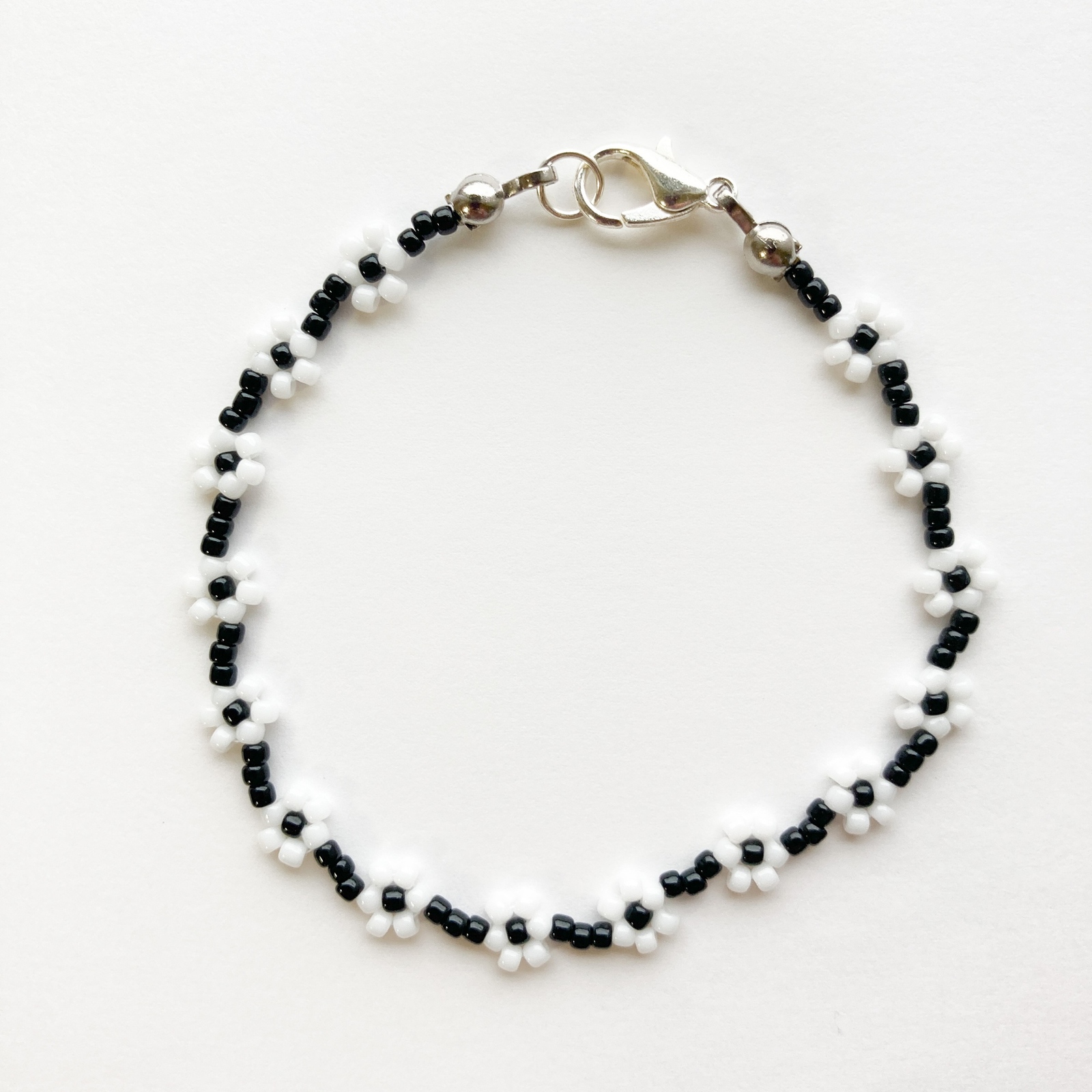 n e n e。♡ ビーズブレスレット 〻再販♡ビーズアクセサリー♡4way♡ブレスレットにもなる♡2連
