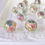 ころん𓂃𓈒𓏸 球体 レジン フラワー ピアス