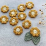 12個  マスタード　花　カボション   フラワー パーツ　刺繍