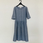 ☆新作☆1点物☆　お嬢さまレース風ワンピース　大きいサイズワンピース　サイズⅬ～ＬＬ 　ゆったりサイズ　半袖ワンピース　グレー系ワンピース