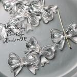 6こ☆　リボン型クリアパーツ（縦穴あり）　　　ハンドメイド　アクセサリーパーツ　個性的　クリア