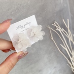 イヤリング変更可○White flower ピアス イヤリング　　大人コットンパールピアス　　 【卒業式 卒園式 入学式に♪】ピアス ゴールド　フォーマル パール ウェディング 結婚式 成人式 プレゼ