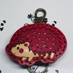 レザーキーホルダー　ハリネズミ  水色×黄色
