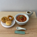 20時販売開始します。ミニチュアドーナツと四川坦々麺のセット