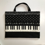 レッスンバッグ ピアノ楽譜鍵盤柄 水玉 白黒 モノトーン 音楽絵本バック