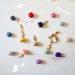 水引の色が選べる 水引と小さなお花のピアス　イヤリング　樹脂　ノンホールピアス　和風　和