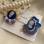 アフタヌーン.カメオ風.ネイビーカラー/イヤーカフセット