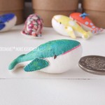 グリーンのミニくじら