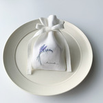 リネンのサシェ　ラベンダーの手刺繍　　　　