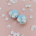 お花のスパンコールのピアス/イヤリング