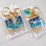 一目惚れ 海を感じれる 他にはない イニシャル　キーホルダー　星の砂使用　出産祝い　部活　誕生日　プレゼント　ないれ　名入れ　ハワイ　海　沖縄