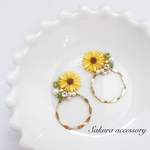ひまわり×ビジュー　華奢ゴールドリング　イヤリング/ピアス