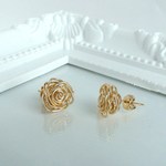 ワイヤーローズ　薔薇のピアス