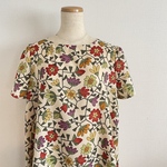 【50%OFF】ﾋﾄﾉﾜ　お花柄ワンピース🌼ママに嬉しいゆったりAライン✨半袖カラフルポップフラワー🌸