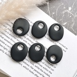 6pcs[ブラック] マット 中抜き オーバル チャーム a408