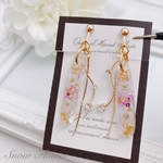 New‼︎ 夏デザイン♡ ボタニカルフラワー　レジン　ピアス　イヤリング　デザインチャーム付き✩︎⡱