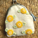 たんぽぽのビーズ刺繍 がま口