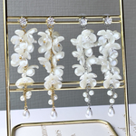 【7】ブライダル　たっぷり小花 × ドロップ パール　ピアス　イヤリング　フラワー 結婚式　ウェディング　ゴールド　花　フェミニン　可憐　華やか　大ぶり　上品