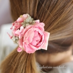 ピンクの薔薇のヘアーアクセサリー