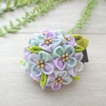 紫陽花の髪飾り*多色ミックスカラー（丸花びら）　#つまみ細工　浴衣や着物に