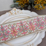 インド刺繍リボンno.164 (25cm・ボタニカル・ピンク&グレー・チロリアンテープ・ハンドメイド素材)