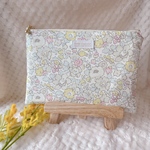 リバティ ベッツィ(ライトグレージュ.イエロー系)ハンドメイドぺたんこポーチ