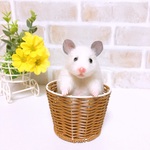 【送料込み】立ち姿 *ホワイト・シロクマ* ゴールデンハムスター <羊毛フェルト>