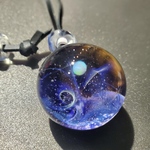 ガラスに宇宙を描くart「星雲ペンダント」(ホワイトオパール3mm)2021