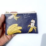 感謝セール品❤️バナナねこ🍌😽ネイビー　小銭入れ、印鑑入れ、ラミネートミニポーチ　10cmファスナー