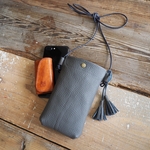 GrayishGray レザースマホポシェット