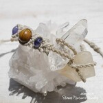 天然石マニカラン水晶&リビアングラス❁Decorative fantasy Stones マクラメブレスレット 鉱物原石アクセサリー装飾品[mbr-220523-01]　