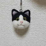 羊毛フェルト 白黒猫ちゃん  ストラップ