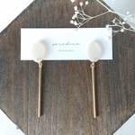★a"Elegant atmosphere…"　初夏　フォーマル　ゆらゆら揺れる　ホワイト×ゴールド　大ぶり　大人可愛いピアス／イヤリングe