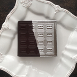 【ｍa様お取り置き品】革のビターチョコ・二折財布（銀の包み紙）　