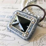 【SALE】【訳ありお買い得】上質グラデーション糸使用*ブラックビジューのレクタングルビーズ刺繍ヘアゴムトップ（＋ヘアゴム付）【モノトーン糸】