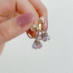 花言葉で選ぶ⸝⸝⸝紫陽花カラーのショートピアス / イヤリング【ブルー⋯辛抱強い愛情】
