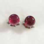（１点もの）ルビーのスタッドピアス（5mm・チタンポスト）