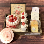 蓋付きピンクのシャルロットケーキプレート