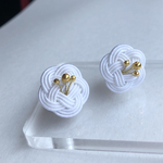 水引　梅結び　ピアス　白　ゴールドペップ