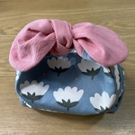 白いお花がポイントリボンお弁当袋