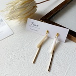 再販売♡ホワイトマーブルのスティックチェーンピアス&イヤリング◇ニッケルフリー