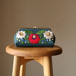 ブルーグリーンリネン　花刺繍がま口ポーチ　L