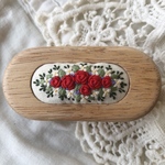 New! 赤い薔薇 刺繍小物入れ・鏡付き