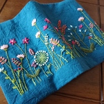 ボタニカルガーデン刺繍　濃い青緑の文庫本サイズのブックカバー B